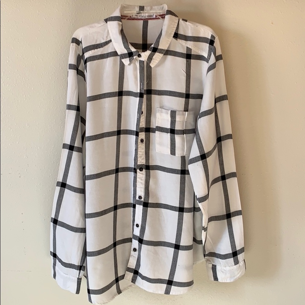 Button up longsleeve shirt